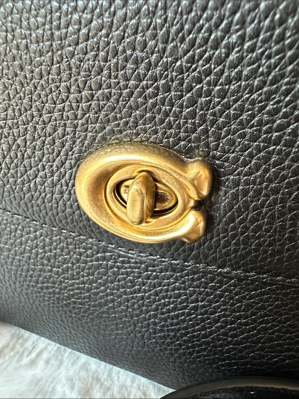 Coach Cassie 19 | Like New Condition - Picture 3 of 6